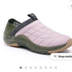 NWOT Halo Credimus Crashback women’s Pink and Green Quilted slip on sneaker 9.5